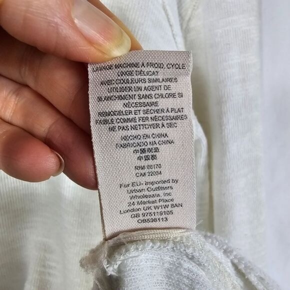 We The Free Split Back Turtleneck Sz S Exposed Seam Tunic White Boho Relaxed Fit - Picture 8 of 9